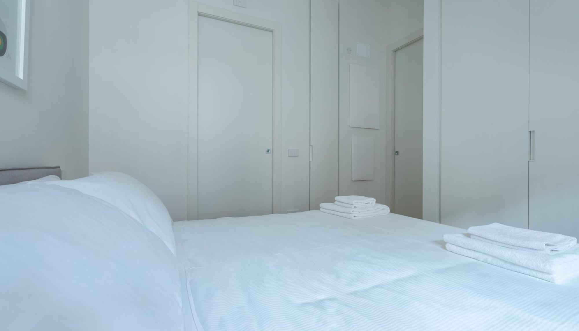 Italianway - Cecchi 18 B Apartment Milan Bagian luar foto