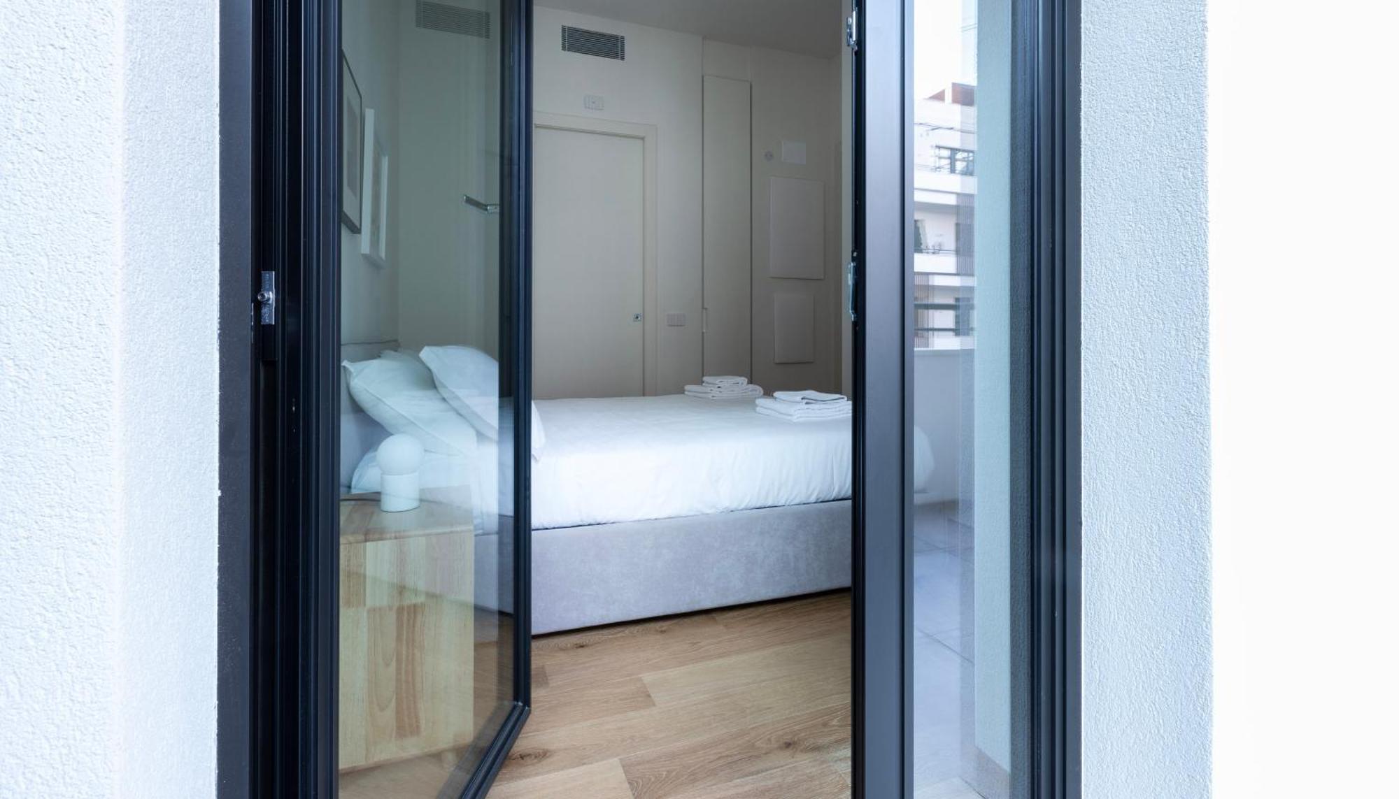 Italianway - Cecchi 18 B Apartment Milan Bagian luar foto